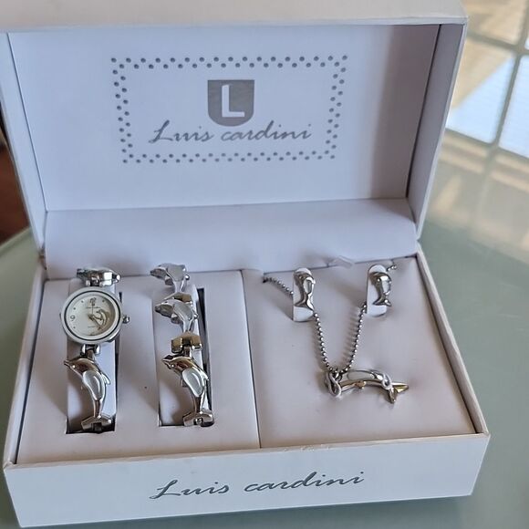 New, Watch, Bracelet, Necklace, And Earrings Set - Picture 1 of 5